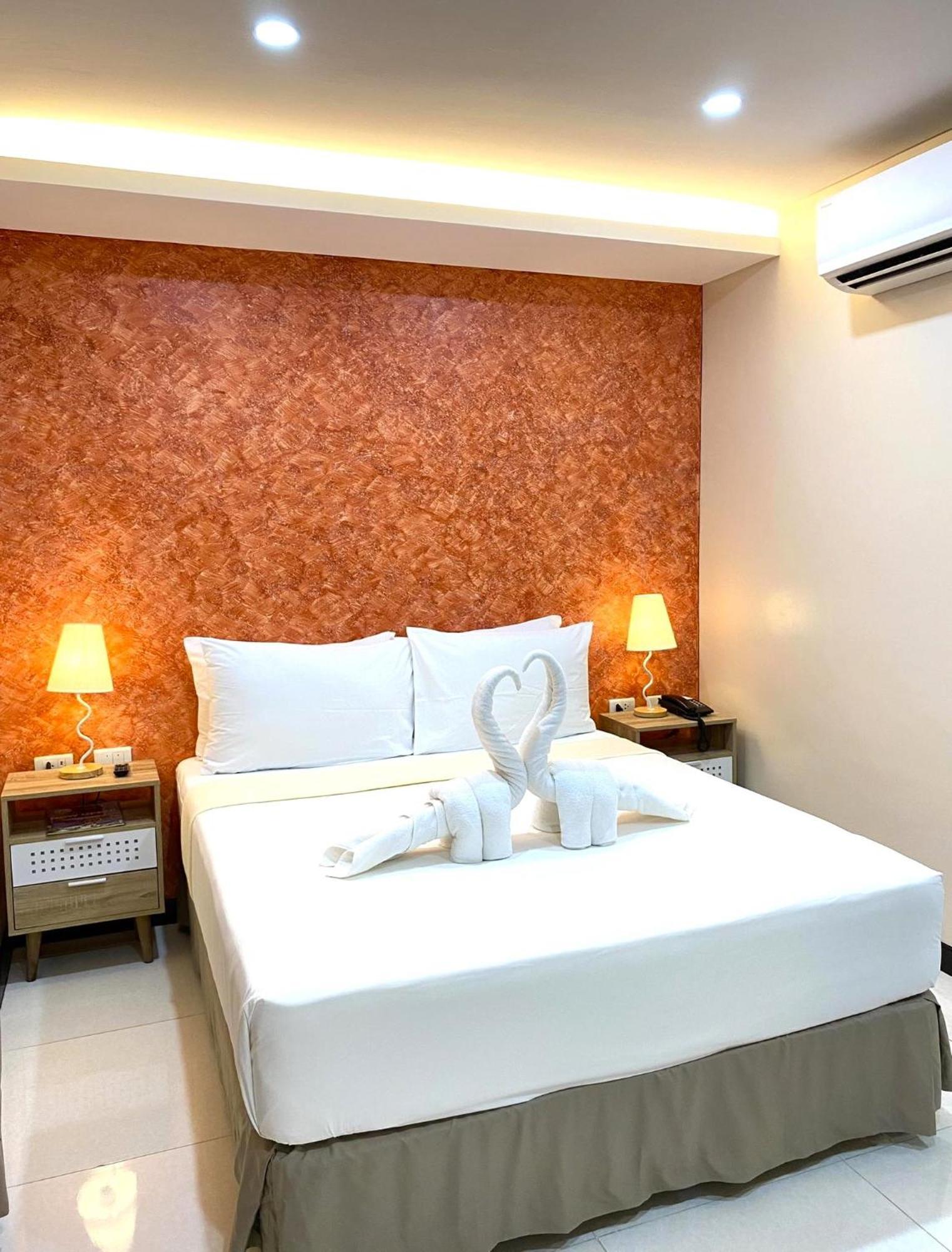 Dccco Hotel Dumaguete City Ngoại thất bức ảnh